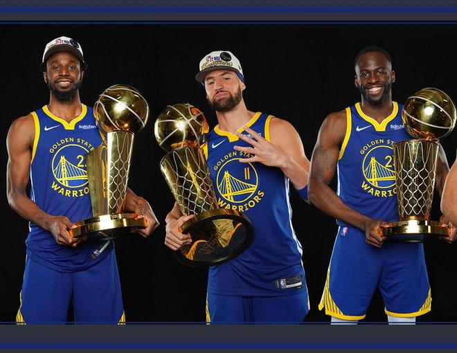 中路队友前 中路队友前